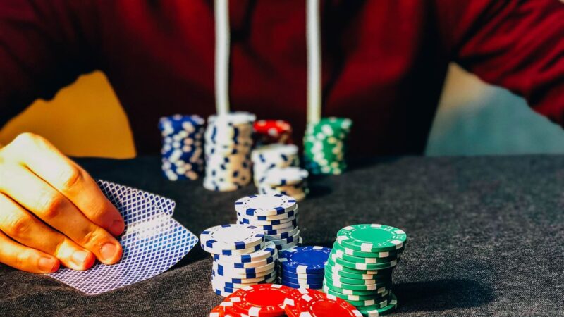 Bankroll Management in Online Poker: Protecting Your Chips in Cyberspace